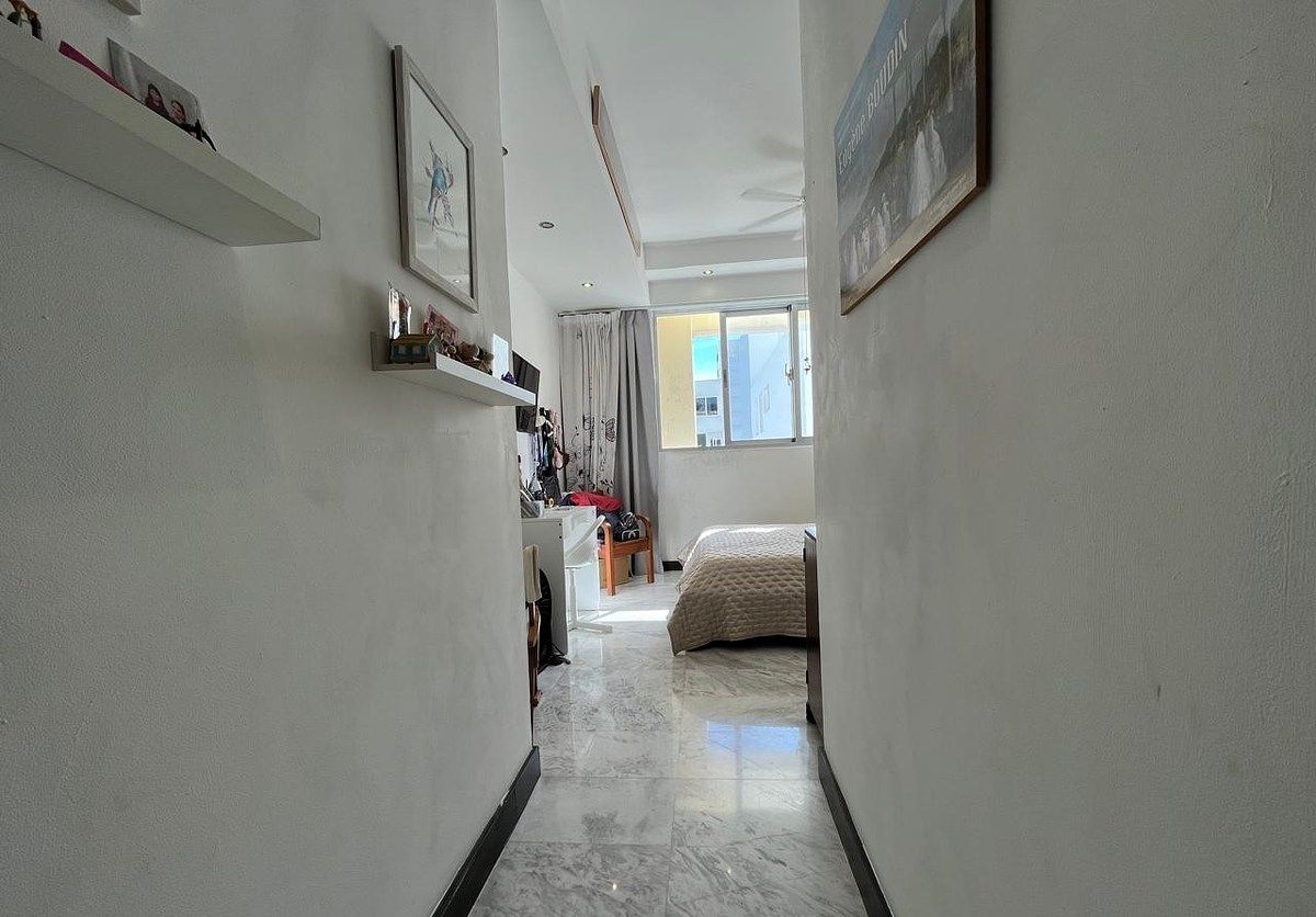 13 de 21: Pasillo habitación secundaria