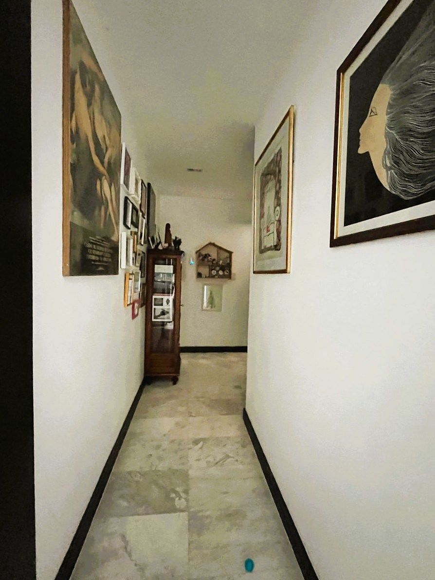 14 de 21: Pasillo hacia habitación máster y tercera habitación