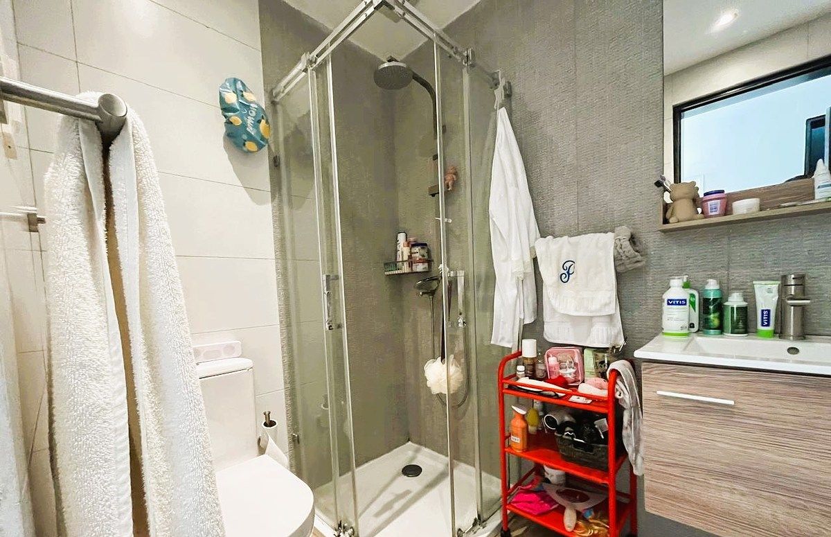 16 de 21: Baño máster