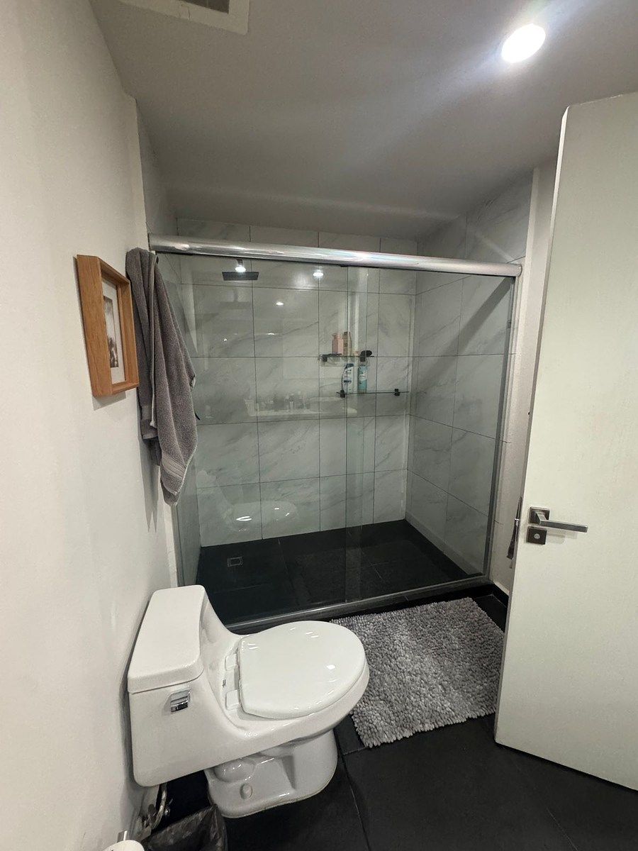 13 of 22: BAÑO PRINCIPAL