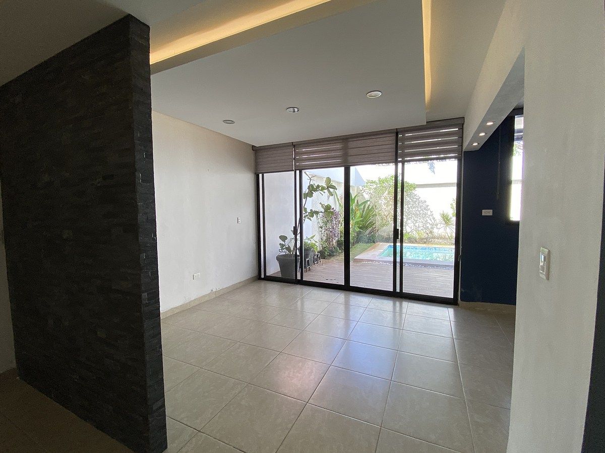 7 de 48: Sala Familiar