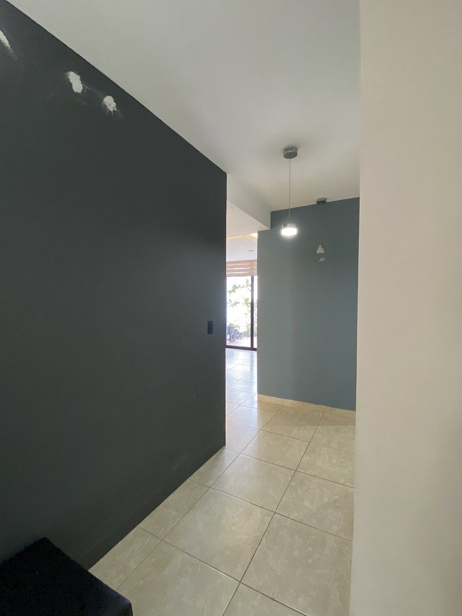 15 de 48: Pasillo hacia la cocina