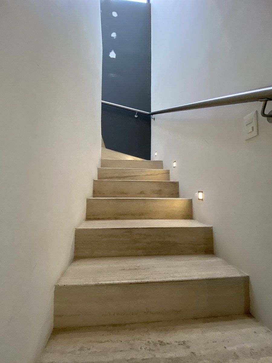 16 de 48: Escalera planta alta