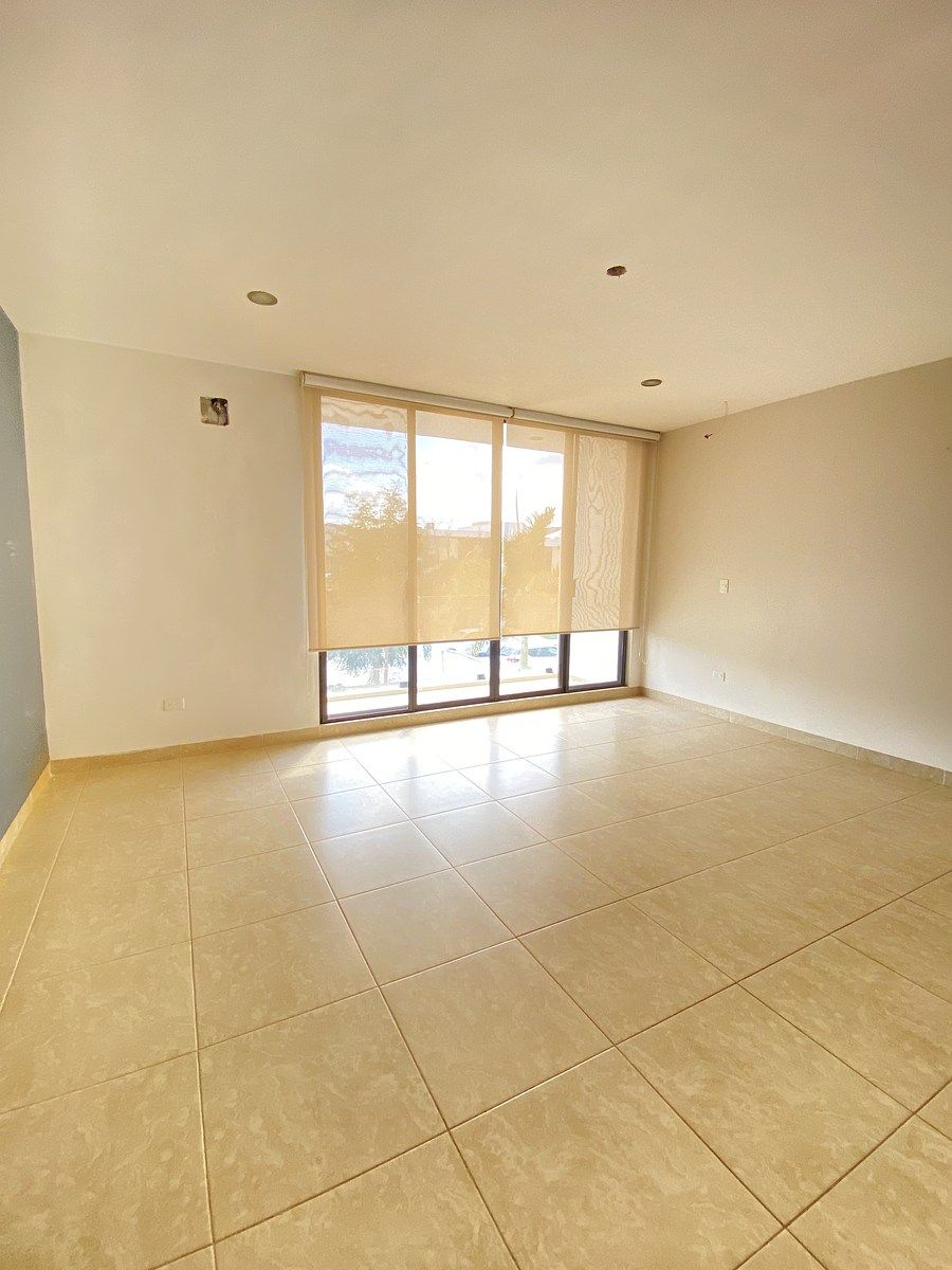 21 de 48: Amplio Master Room