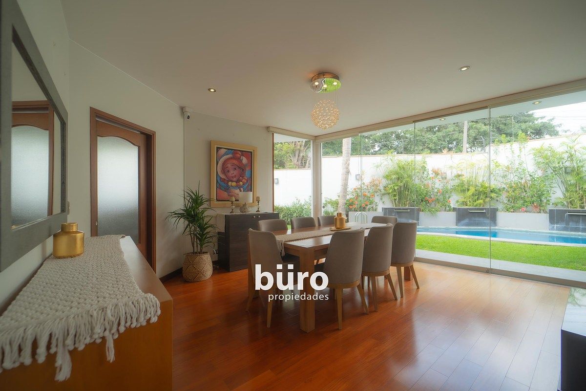 6 de 28: Comedor con acceso a la terraza