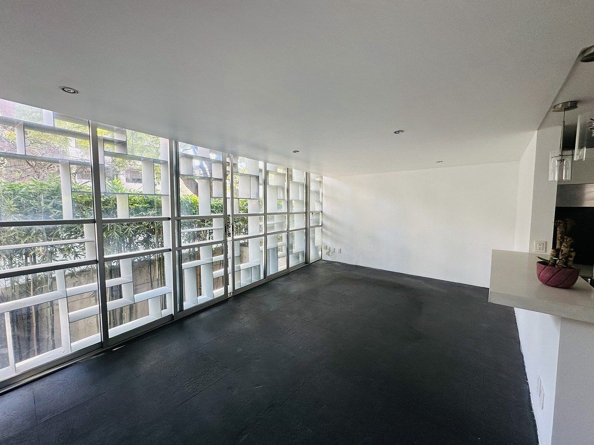 2 de 16: SALA COMEDOR