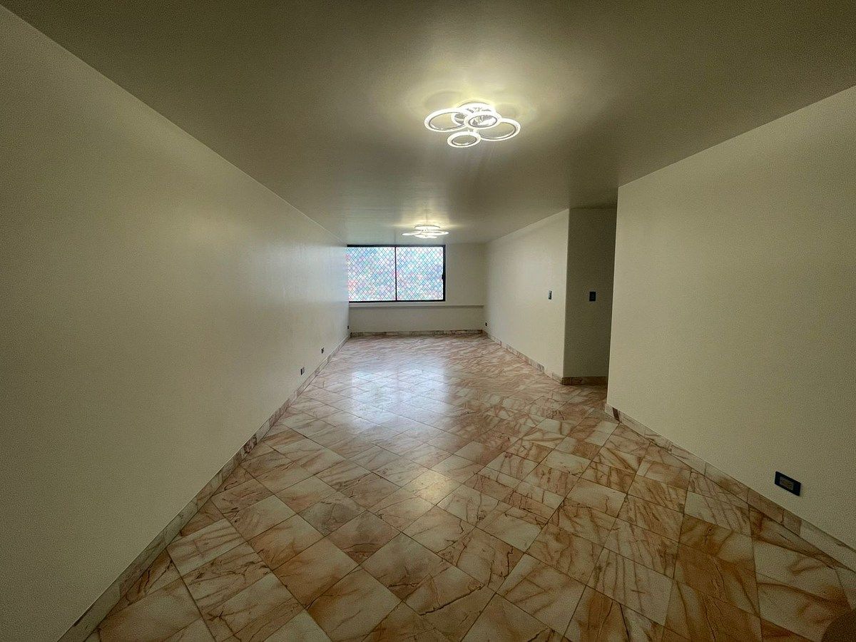 2 de 21: https://assets.easybroker.com/property_images/5762063/100906