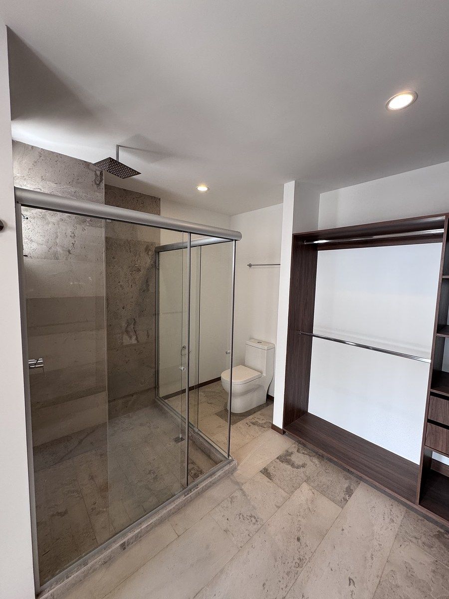 17 de 22: baño completo