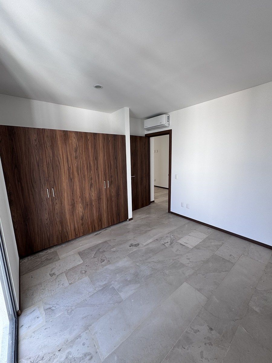 14 de 22: hab. secundaria