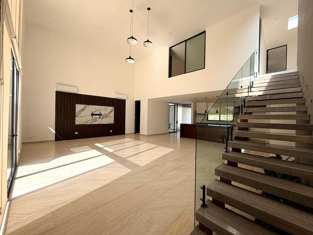 9 of 32: SALA COMEDOR