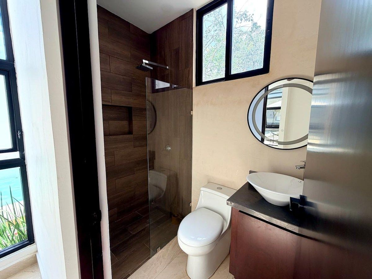 14 of 32: BAÑO RECÁMARA PB