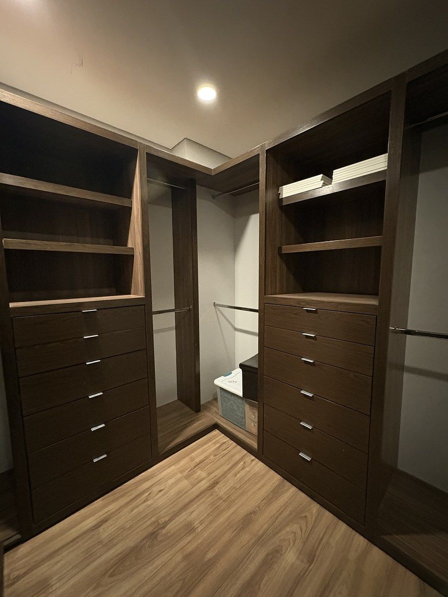 8 de 36: Walk-in-closet recamara principal