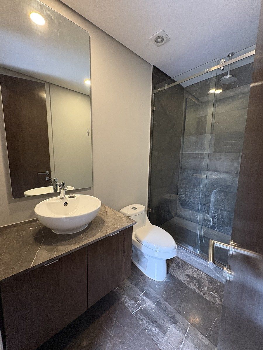 17 de 36: Baño  recamara tres