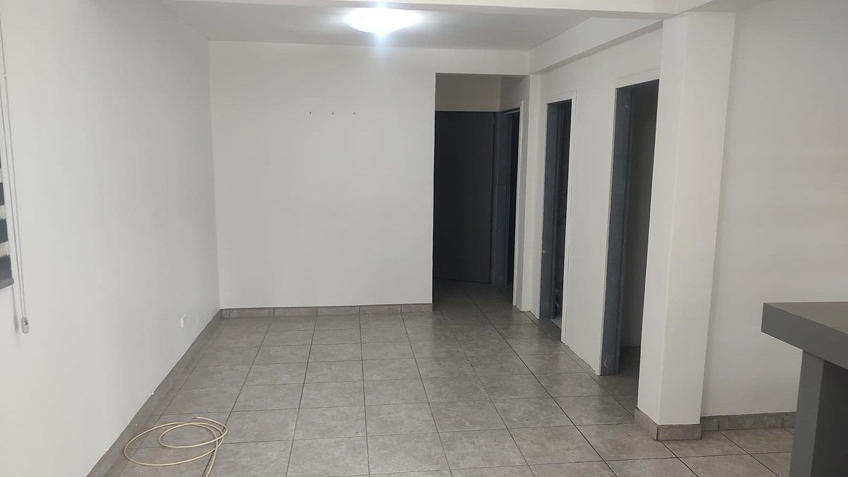 4 of 33: Departamento 1 (sala)