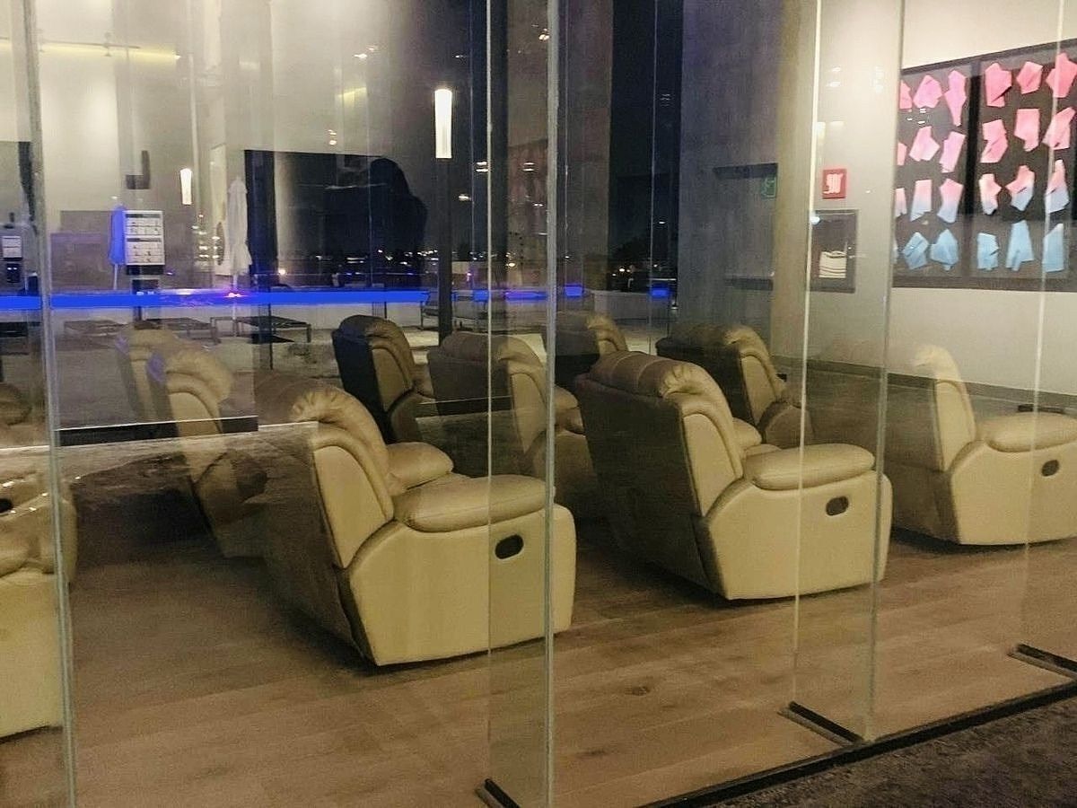 12 de 23: Sala de cine