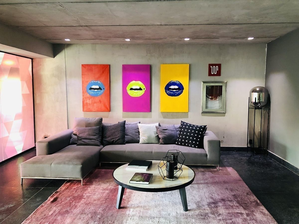 13 de 23: Lobby estacionamiento