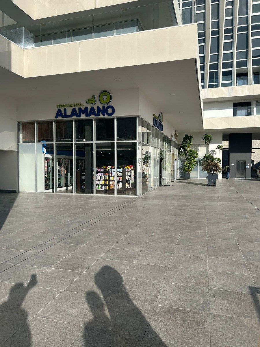 4 de 16: TIENDA DE CONVENIENCIA