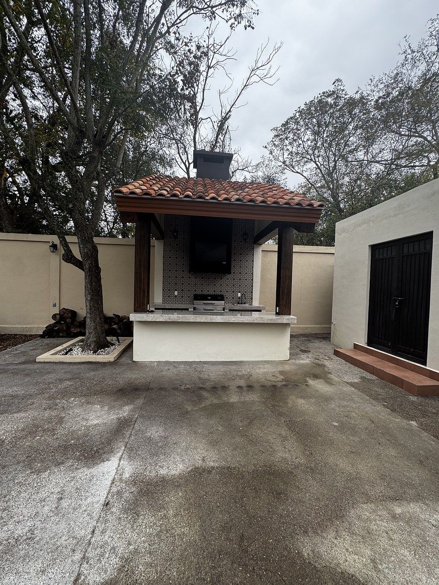 9 of 11: Palapa con asador