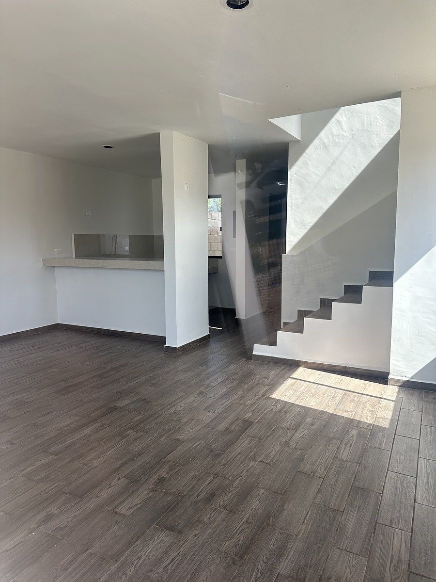 2 de 16: Sala y comedor corridos