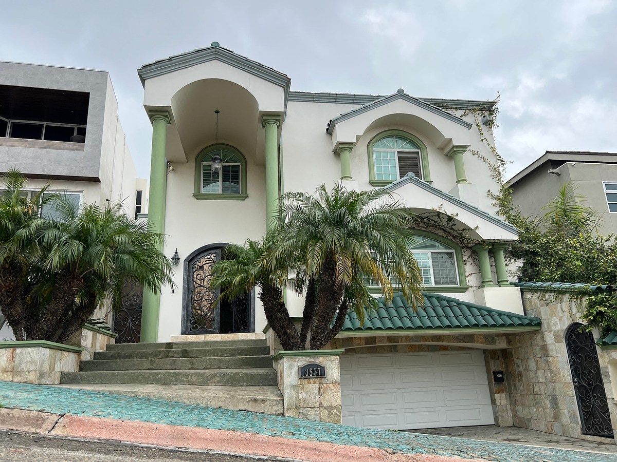 Casa venta en cumbres de Juárez cerca de Hacienda Aguacaliente zona Río Hipódro
