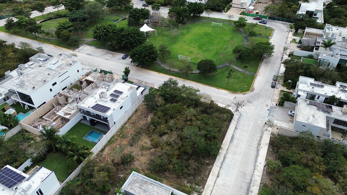 TERRENOS EN PRIVADA NORTE MÉRIDA EN ESQUINA - foto 4