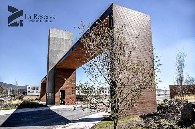 Casa en venta nueva en la reserva juriquilla recamara en pb y rooof