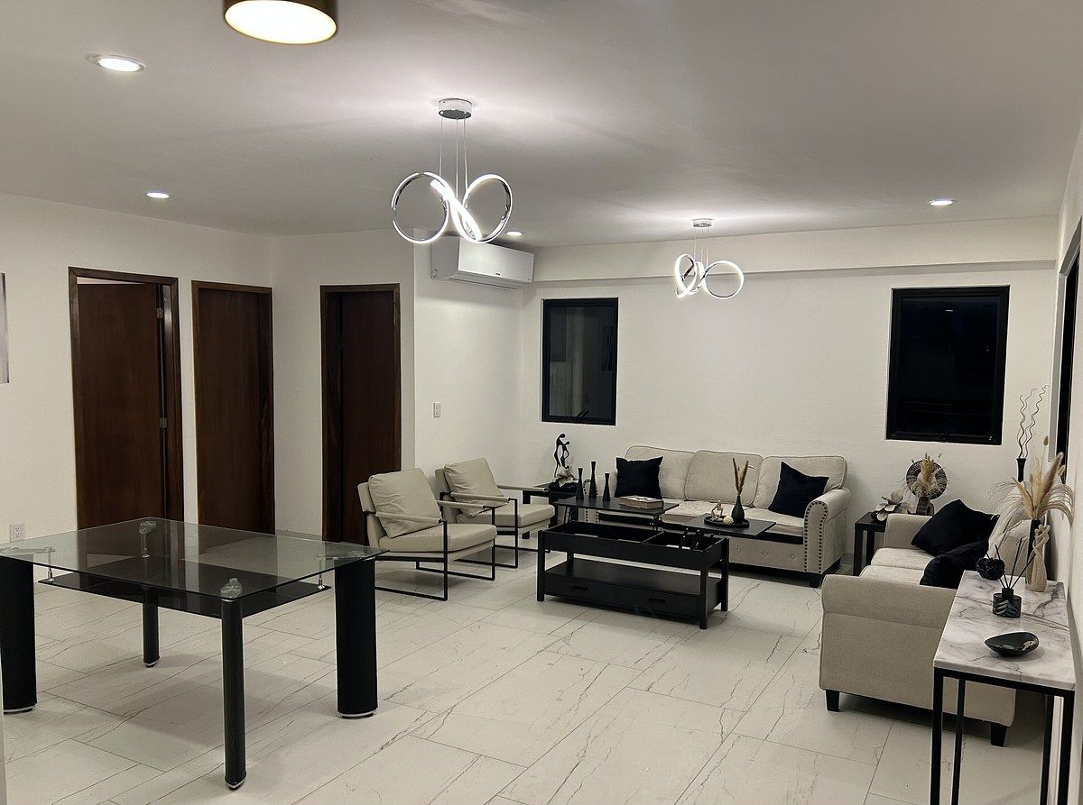 9 of 22: Sala-comedor