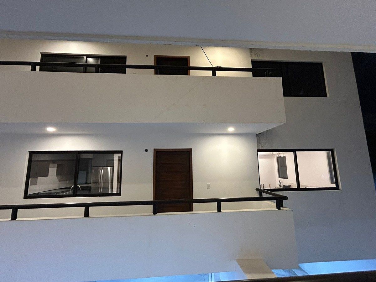 22 of 22: Fachada de departamento