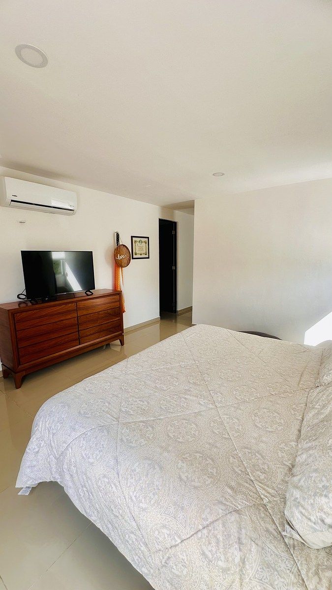 24 of 48: Habitación principal