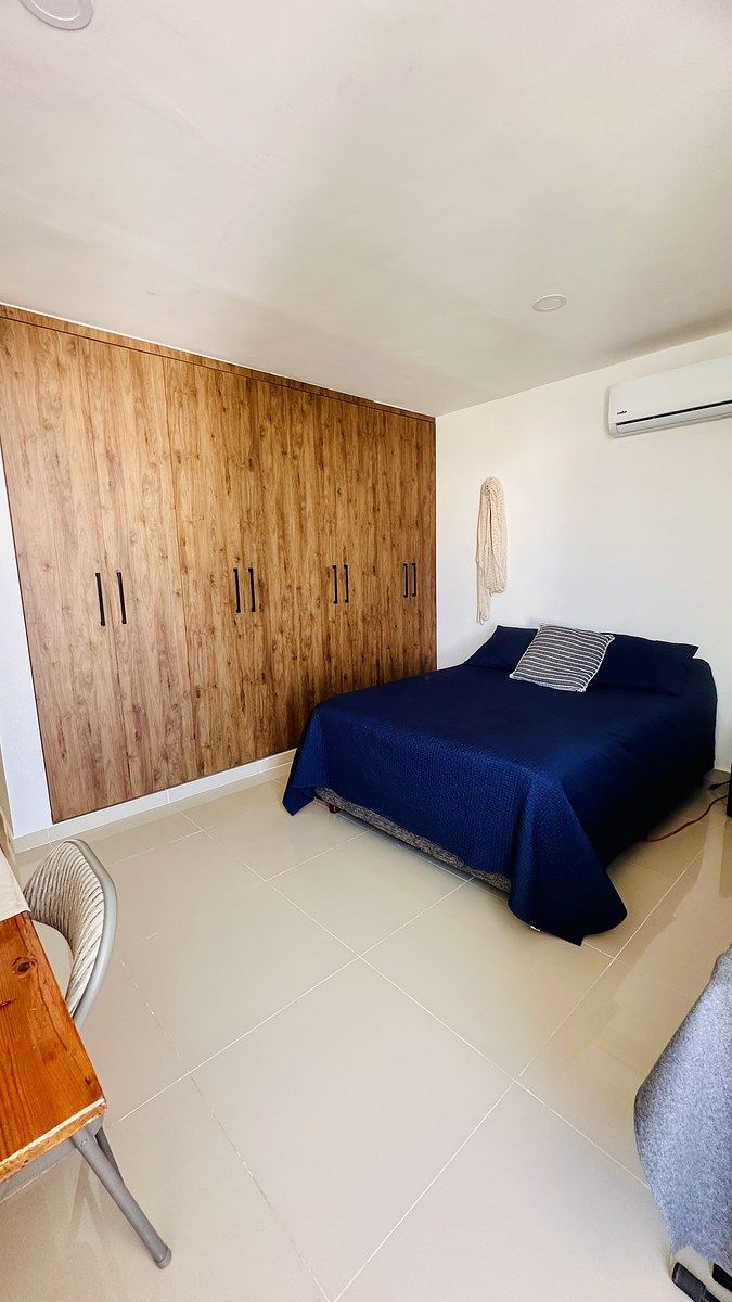 31 of 48: Habitación jr 2