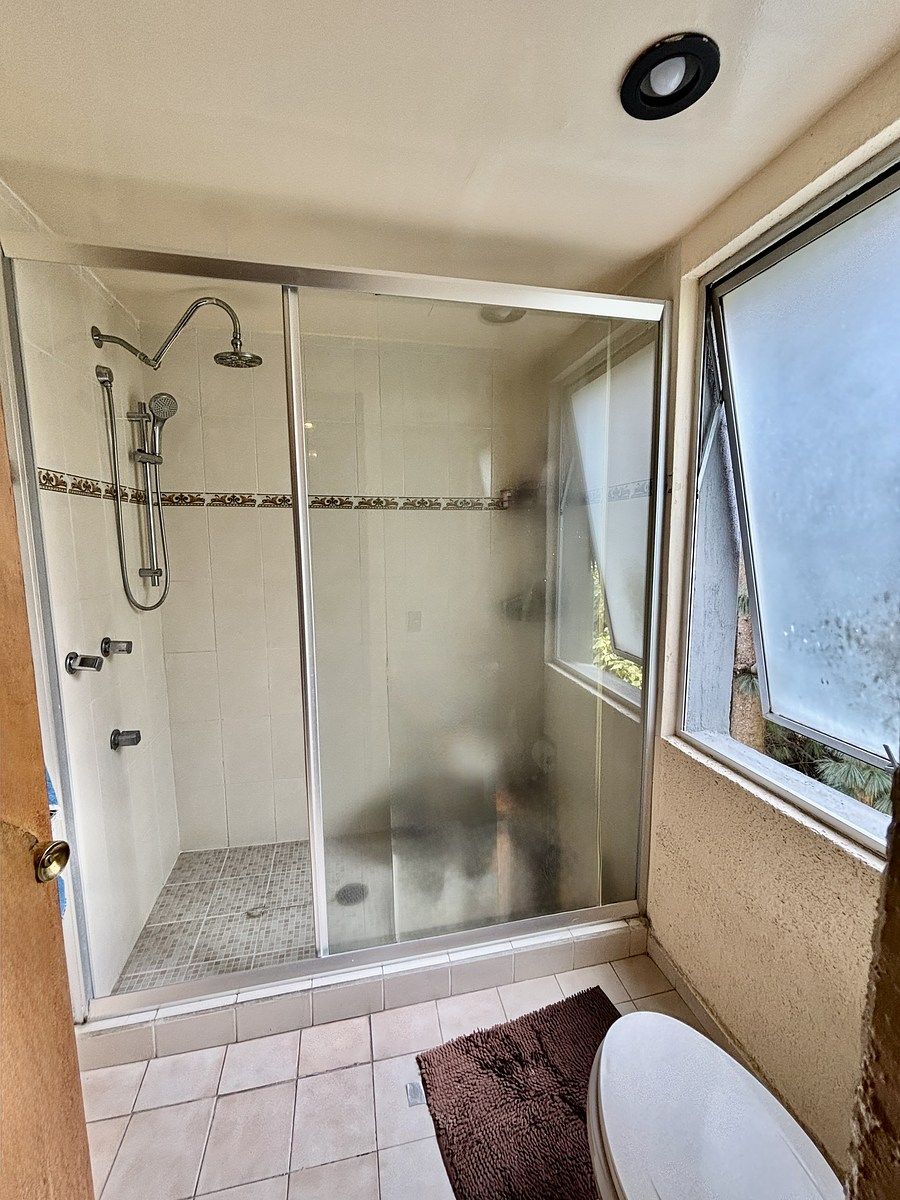 31 of 42: baño recámara principal