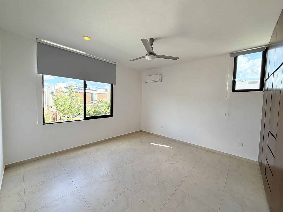 12 of 15: Tercera Recámara