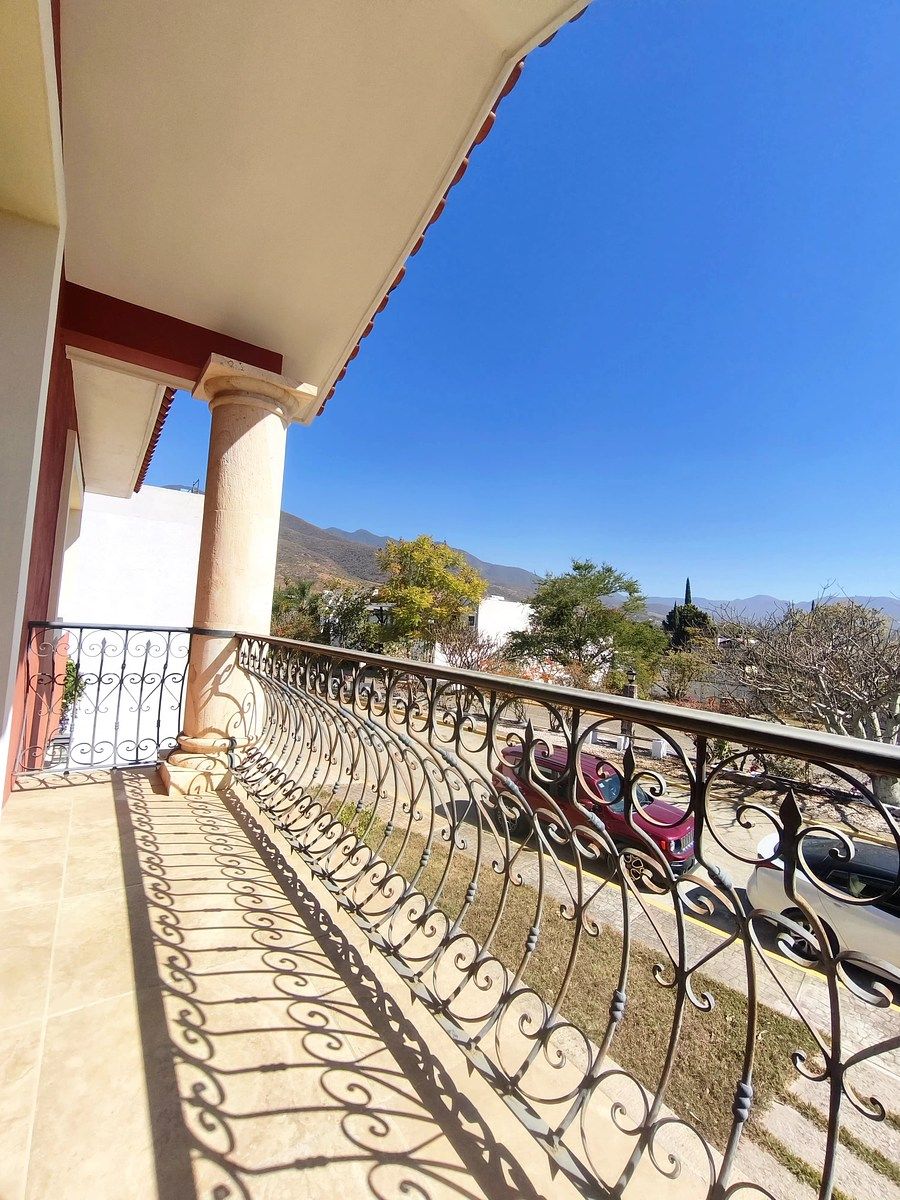 3 de 39: Terraza planta alta