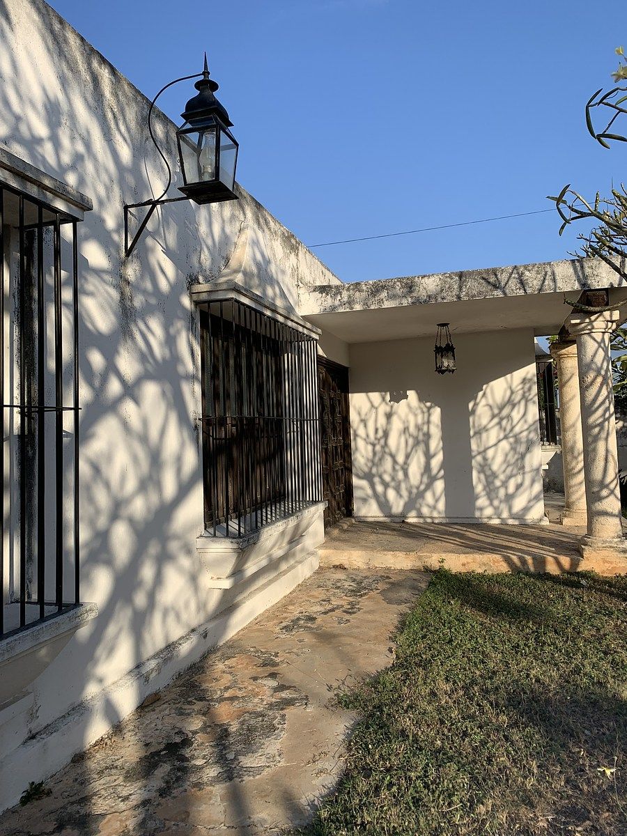 3 de 13: Fachada principal