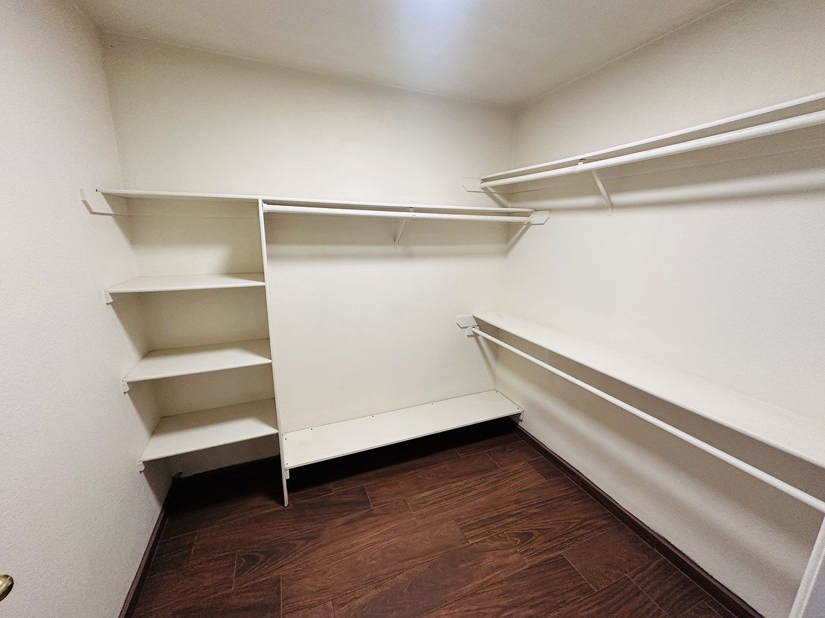 30 de 49: Closet recamara principal