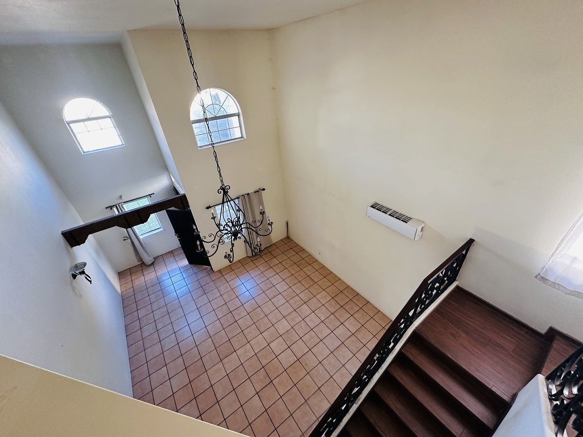 23 de 49: Vista segundo piso