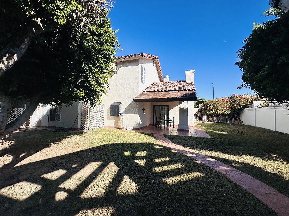 45 de 49: Patio trasero 7