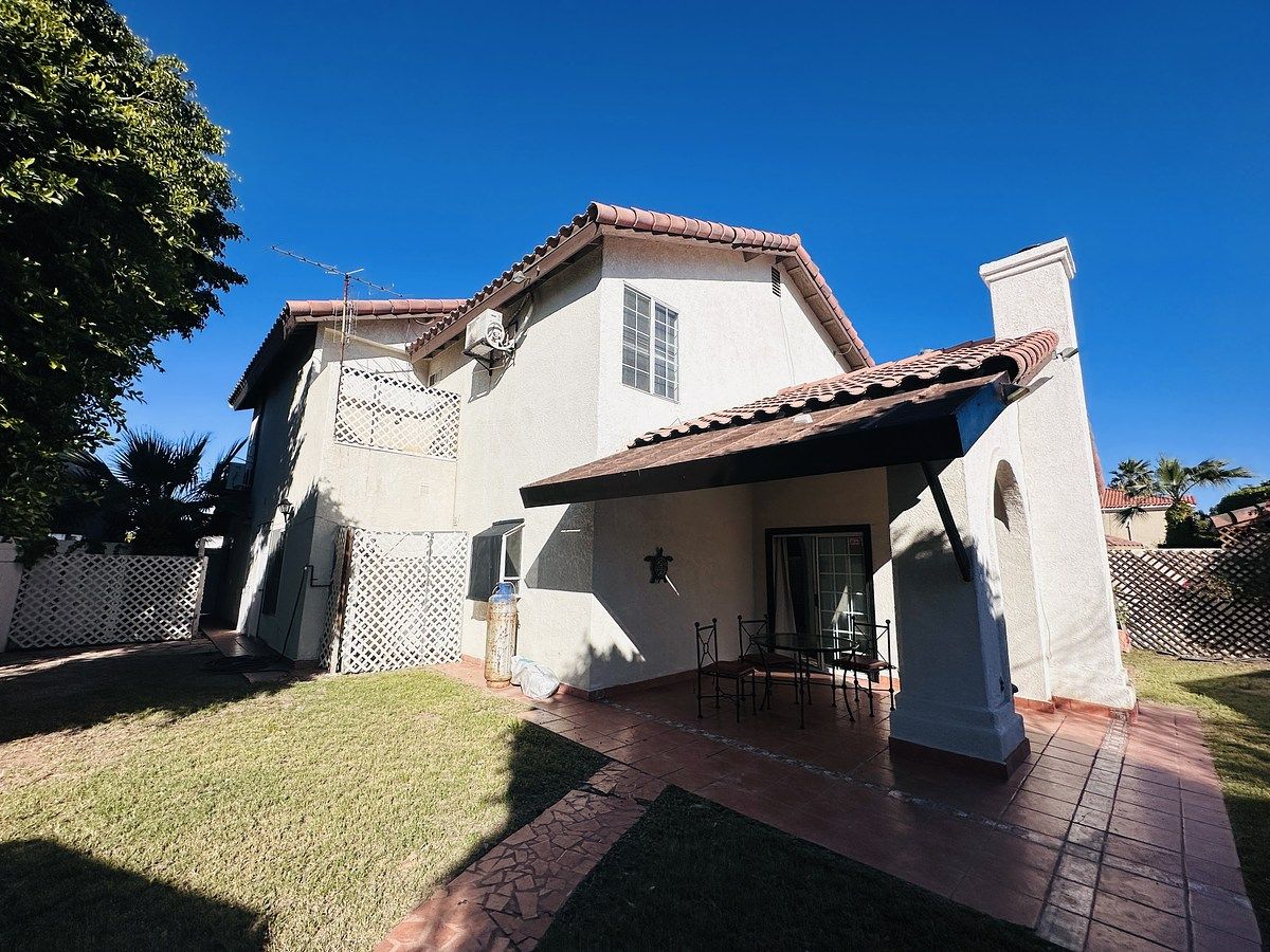 49 de 49: Patio trasero 8