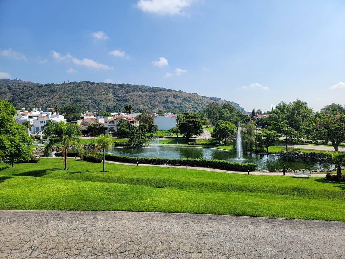 TERRENO EN VENTA EN FRACC. EL MANANTIAL - foto 1