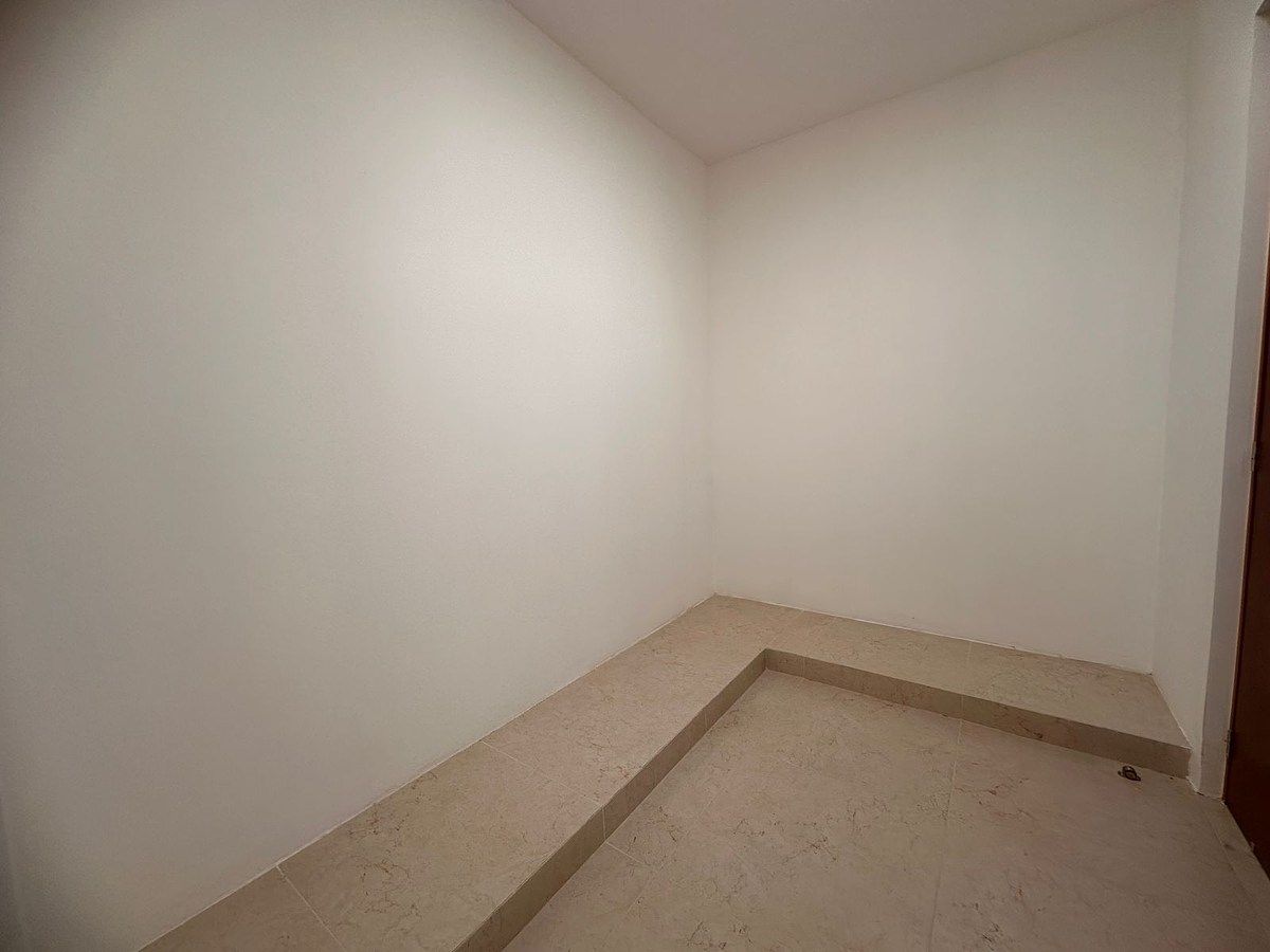 13 de 19: Closet Vestidor