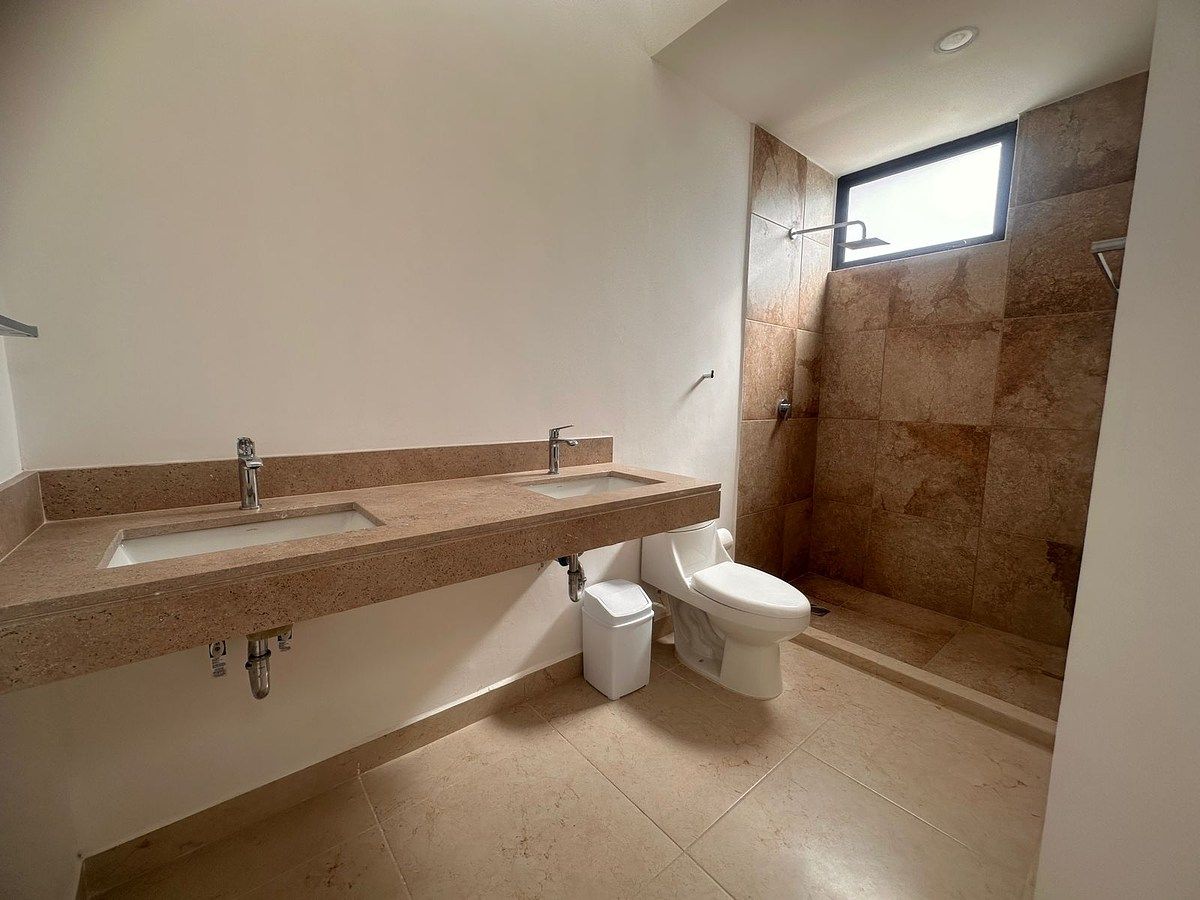 15 de 19: Baño Principal