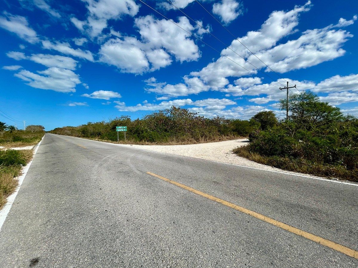 Terreno de 25.4 Hectáreas para Desarrollar | TELCHAC PUERTO - foto 3