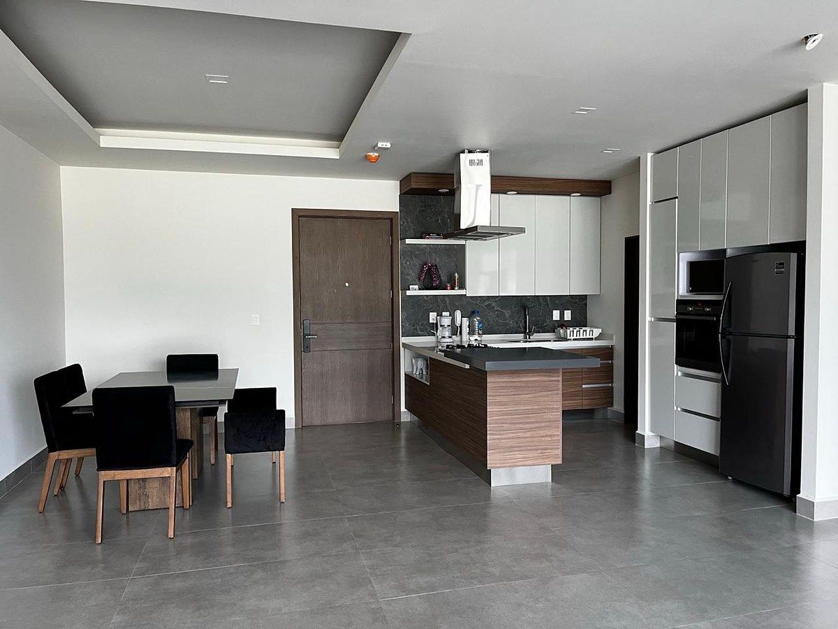 4 of 11: Comedor y cocina