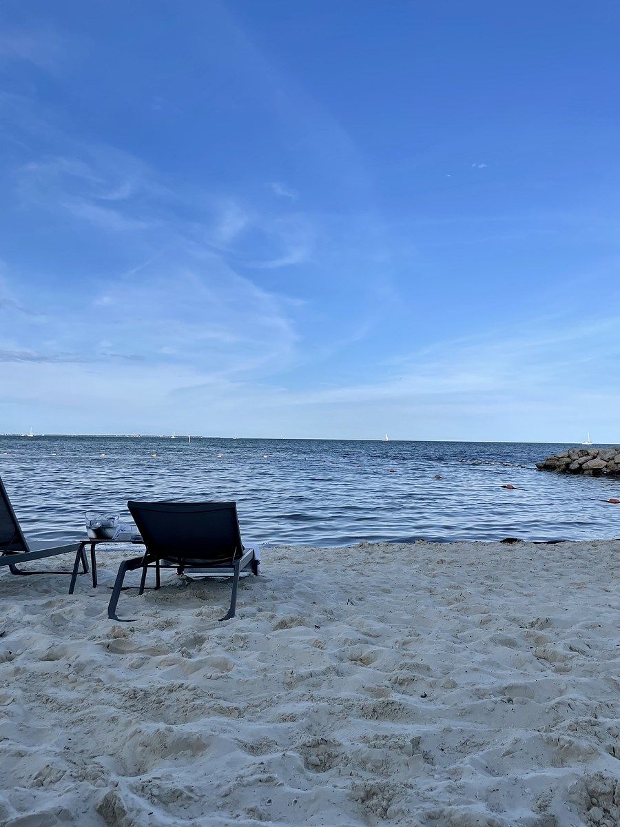 15 of 32: playa privada