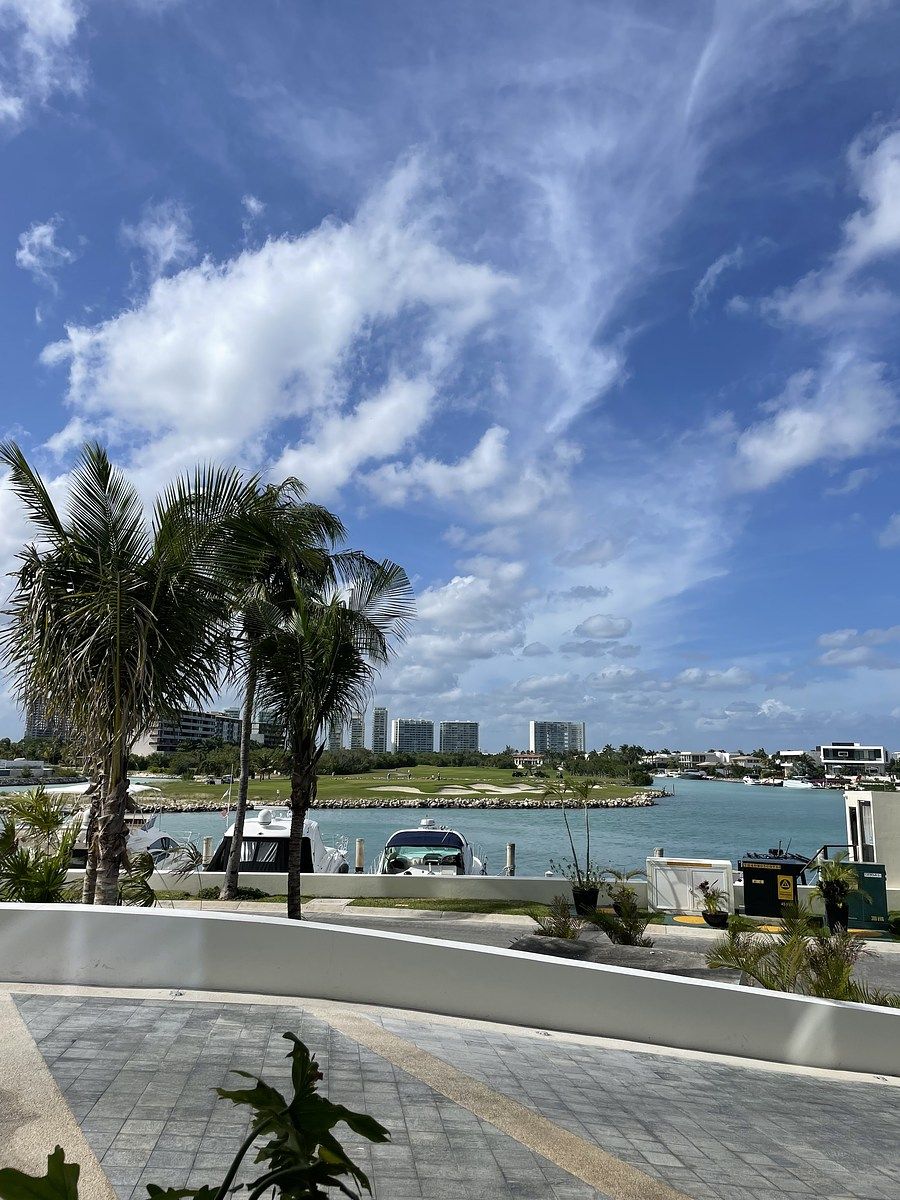 16 of 32: vista de la alberca