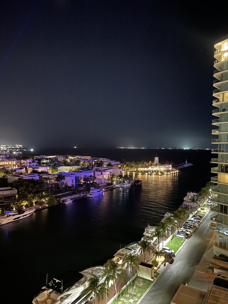 32 of 32: vista balcon