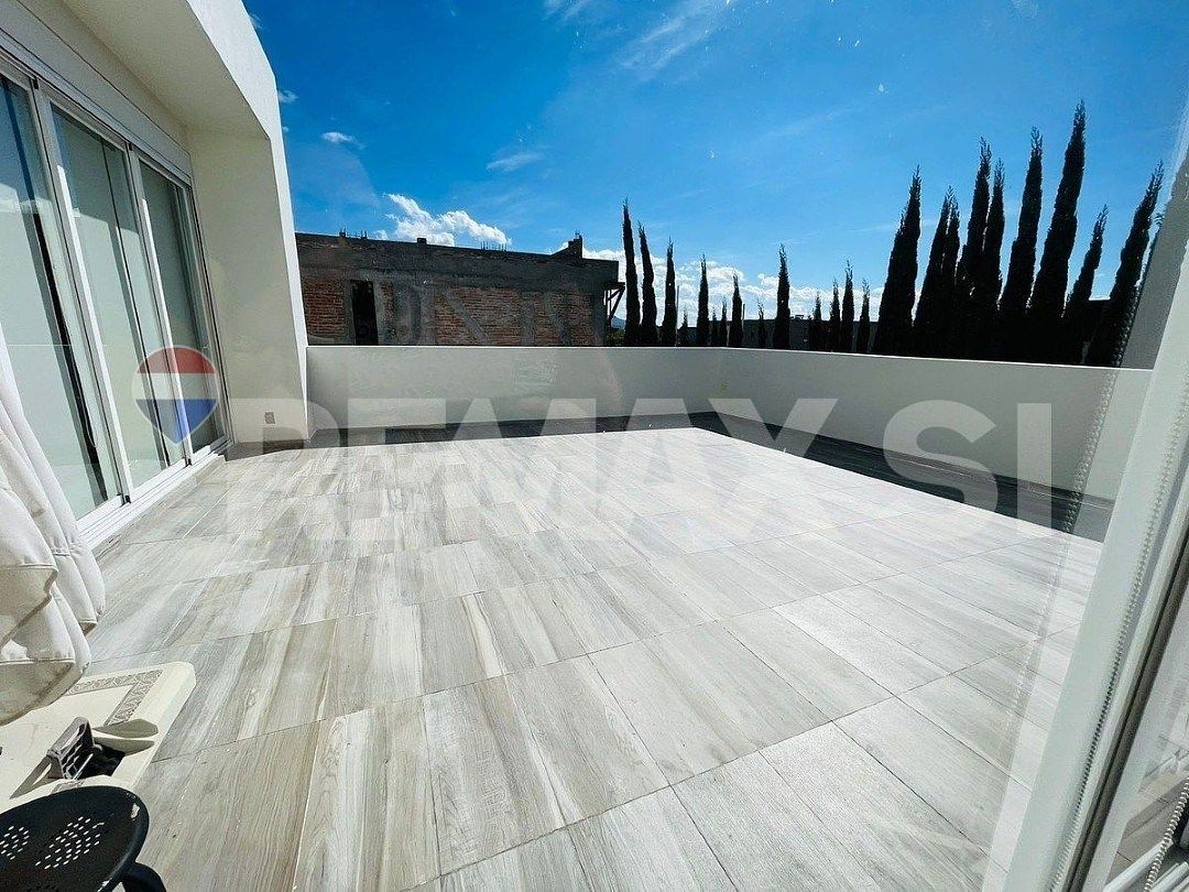 19 de 34: TERRAZA EXTERIOR PLANTA ALTA