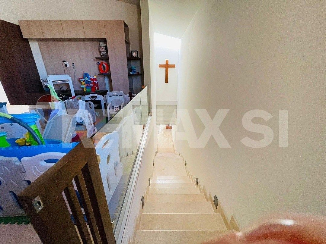 28 de 34: CORTINAS DE SEGURIDAD