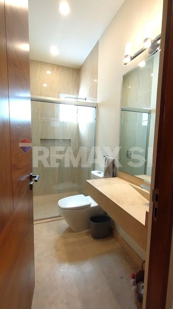 25 de 34: BAÑO SECUNDARIO