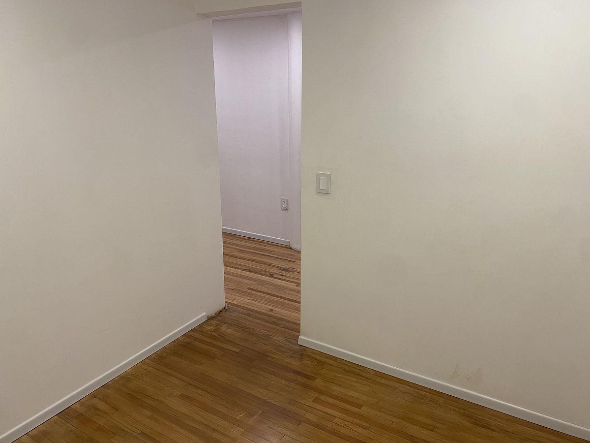 12 of 12: Habitacion 2